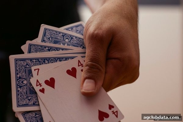 ag电子俱乐部实战指南：快乐十分龙虎玩法的动态策略与长期博弈心法
