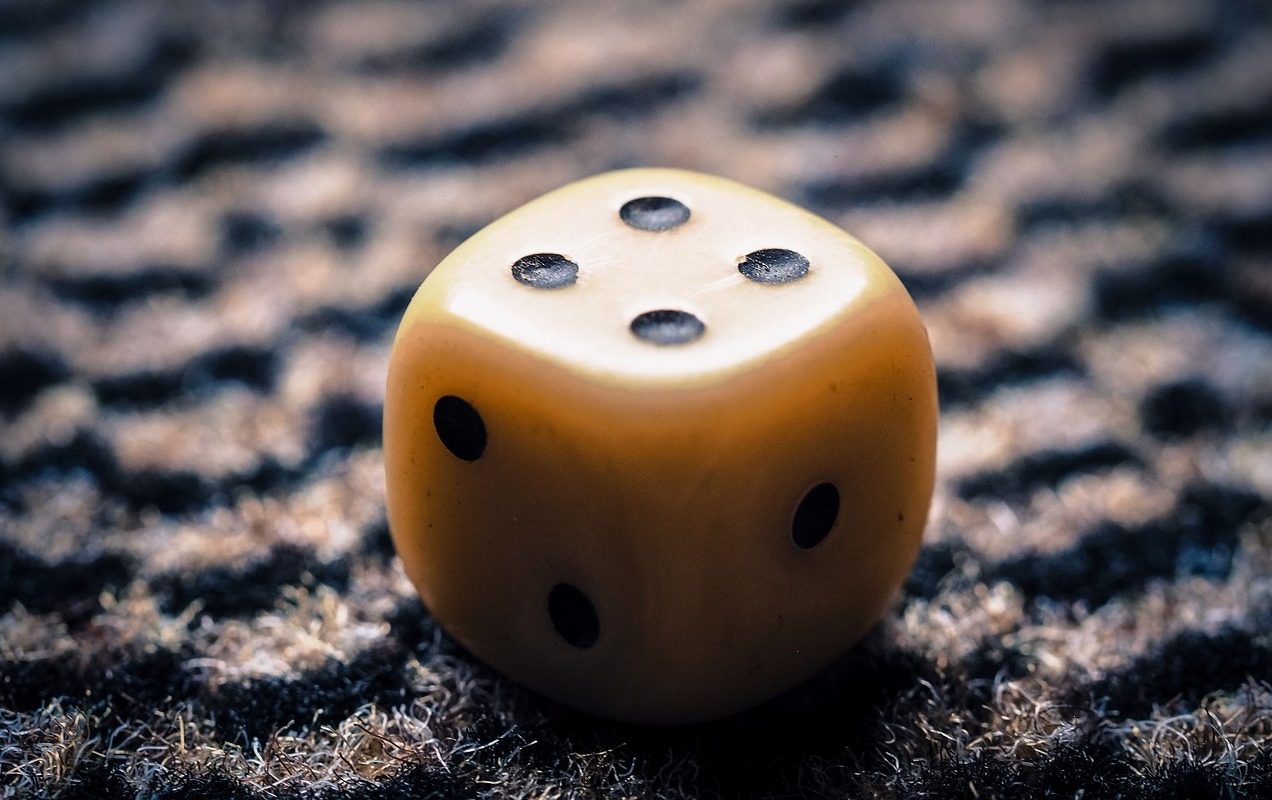 数字博弈深层解析：ag电子俱乐部带你揭秘骰宝与双色球的概率真相