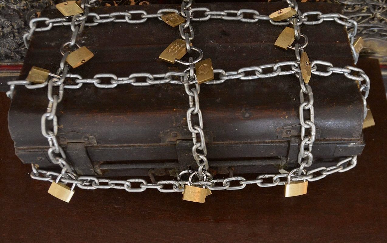 警惕信息筛选陷阱：ag电子俱乐部教你科学规避判断失误
